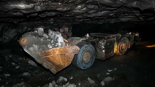 Image: Machinery used to mine platinum.