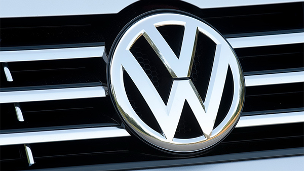 VW ditches natural gas to focus on e-cars